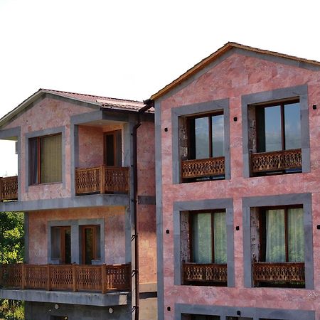 Kefilyan Family Hotel Sanain エクステリア 写真