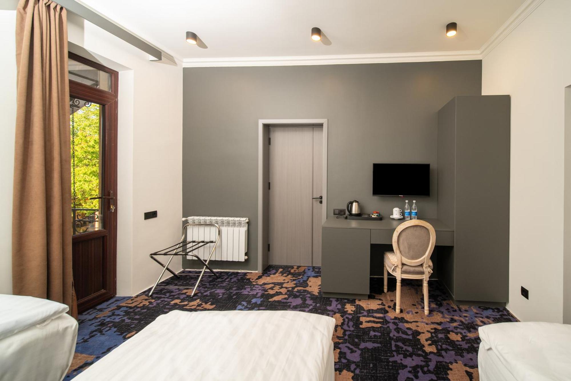 Kefilyan Family Hotel Sanain エクステリア 写真