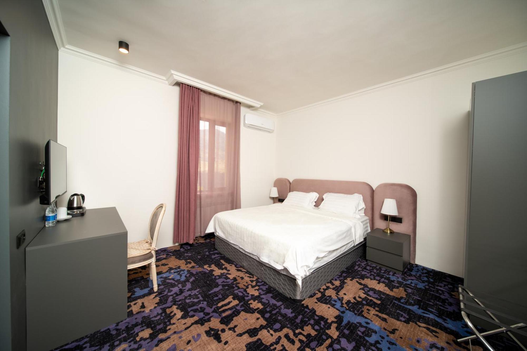 Kefilyan Family Hotel Sanain エクステリア 写真
