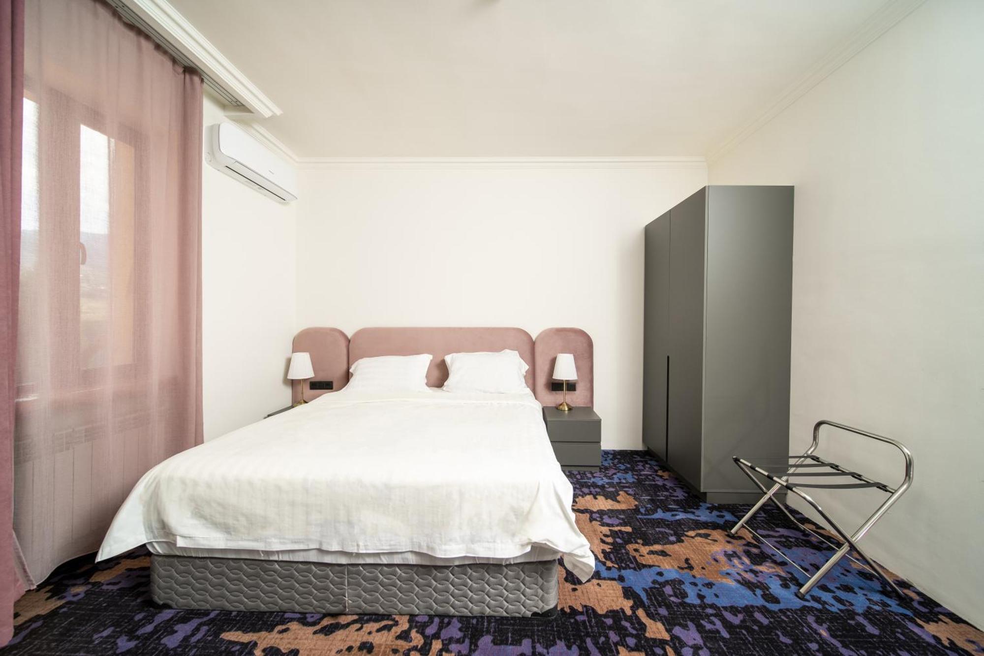 Kefilyan Family Hotel Sanain エクステリア 写真
